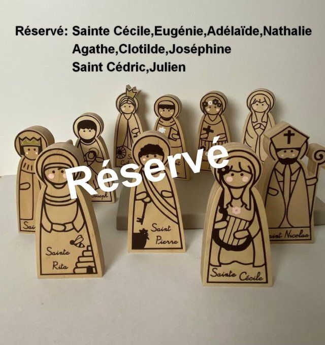 Réservé: 9 statues de Saint et Sainte.